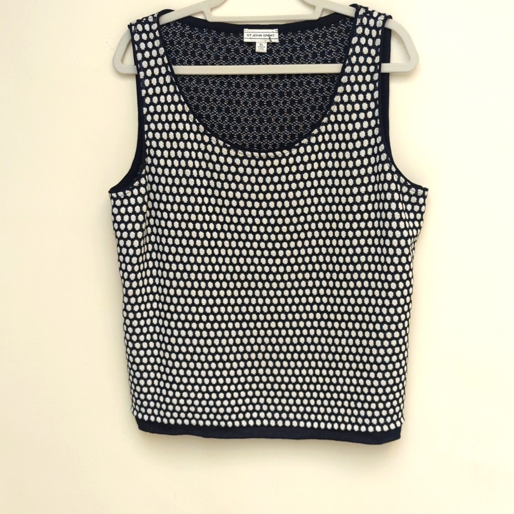 Pretty Navy and White St. John Sport Shell
